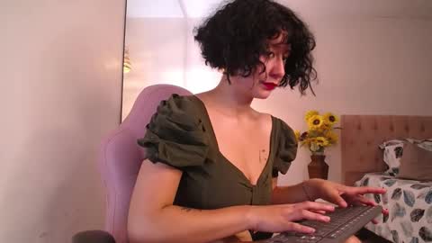 Michelle online show from 02/28/25, 12:54