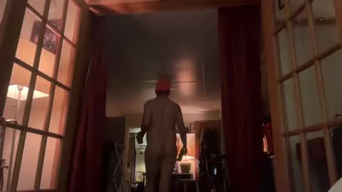 Moon online show from 02/21/25, 01:44