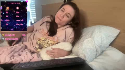 Snapshot of moorgasm3437 chatting on 03/24/26, 02:44 Double temptations online show from 03/24/26, 02:44