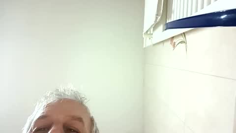 moos1 online show from 09/15/25, 04:23