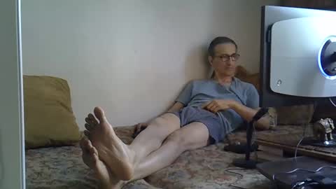 Snapshot of moovurey16 chatting on 12/22/25, 03:58 Alex online show from 12/22/25, 03:58