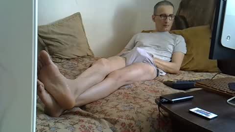 Snapshot of moovurey16 chatting on 04/02/26, 08:12 Alex online show from 04/02/26, 08:12