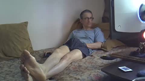 Snapshot of moovurey16 chatting on 04/21/26, 02:51 Alex online show from 04/21/26, 02:51