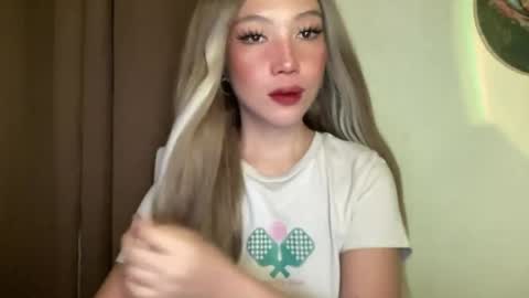 Snapshot of morayta_illy chatting on 07/11/26, 11:57 Haily online show from 07/11/26, 11:57
