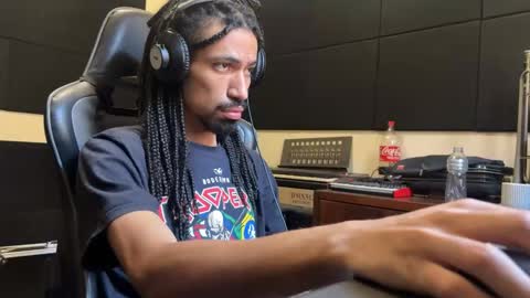 Snapshot of morebemdotad chatting on 03/16/26, 03:16 Diego online show from 03/16/26, 03:16