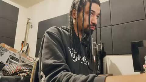 Diego online show from 06/25/26, 01:59