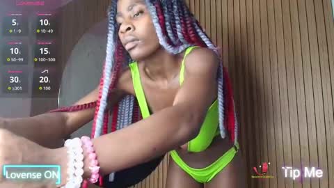 morena online show from 11/11/25, 03:39