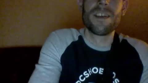 Snapshot of morenikoo26 chatting on 10/15/25, 05:24 morenikoo26 online show from 10/15/25, 05:24