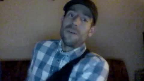 Snapshot of morenikoo26 chatting on 11/09/25, 04:33 morenikoo26 online show from 11/09/25, 04:33