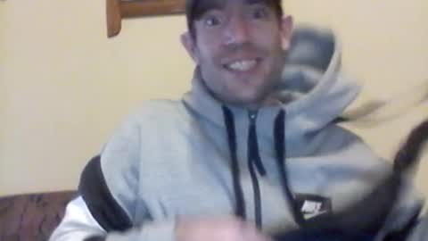 Snapshot of morenikoo26 chatting on 11/28/25, 05:21 morenikoo26 online show from 11/28/25, 05:21