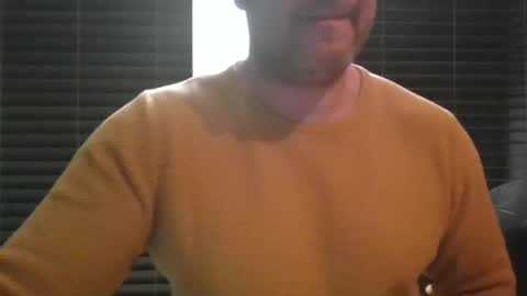 Snapshot of morepassion4u chatting on 10/19/25, 09:15 morepassion4u online show from 10/19/25, 09:15