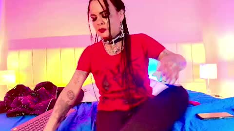 Snapshot of morganacrowley_ chatting on 02/16/25, 01:25 Morgana online show from 02/16/25, 01:25