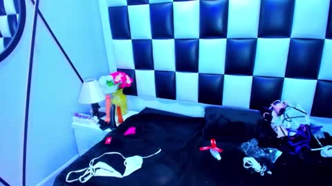 morganasmit_ online show from 02/25/26, 06:39