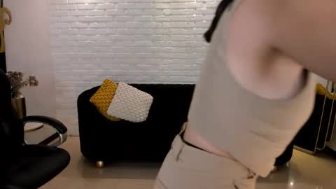 Morgan Hicks online show from 11/02/25, 05:15