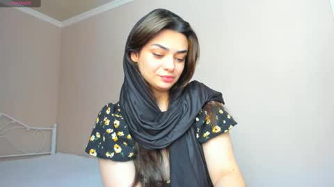 Snapshot of moroccan_diamond_ chatting on 02/09/25, 09:16 Medina online show from 02/09/25, 09:16