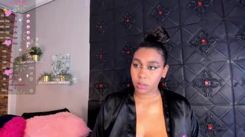 Snapshot of morochaa_fire chatting on 12/02/24, 02:41 Morocha  online show from 12/02/24, 02:41