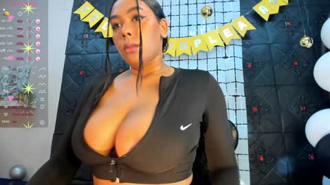 Snapshot of morochaa_fire chatting on 01/01/25, 11:16 Morocha  online show from 01/01/25, 11:16