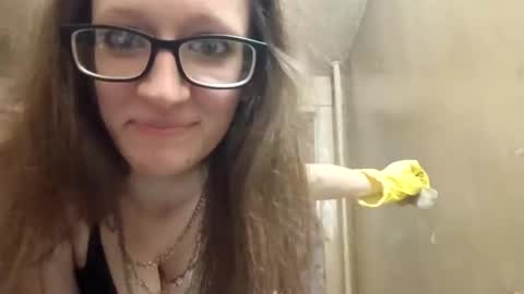 Snapshot of morriganthorn chatting on 10/12/25, 12:09 Switch Princess Chloe online show from 10/12/25, 12:09