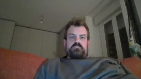 Snapshot of morritz chatting on 10/26/25, 10:58 morritz online show from 10/26/25, 10:58