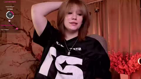 morvelyn online show from 11/26/25, 03:02