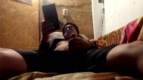 Snapshot of mospeleu chatting on 06/24/26, 02:21 Nomadu online show from 06/24/26, 02:21