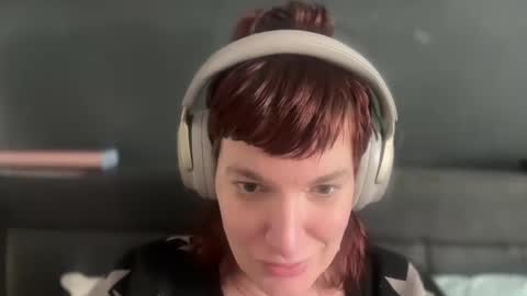 Snapshot of mossy_mommy chatting on 02/13/25, 08:03 Mossy Mommy online show from 02/13/25, 08:03