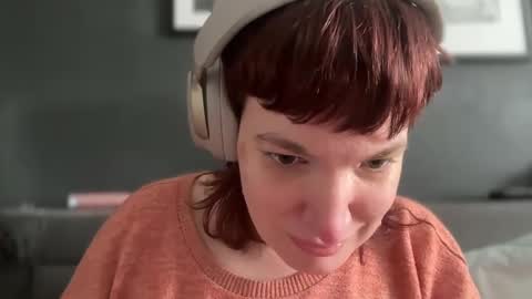 Snapshot of mossy_mommy chatting on 02/16/25, 04:42 Mossy Mommy online show from 02/16/25, 04:42