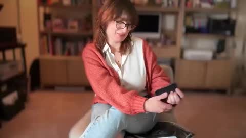 Snapshot of mossy_mommy chatting on 03/18/26, 02:09 Mossy Mommy online show from 03/18/26, 02:09