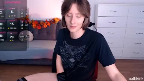 mothkink Moth  -  online show from 10/17/25, 04:53