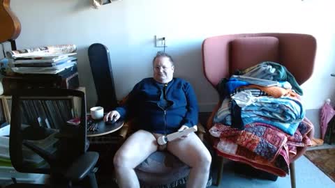 Snapshot of motogoosie chatting on 01/14/25, 07:21 Motomoto online show from 01/14/25, 07:21