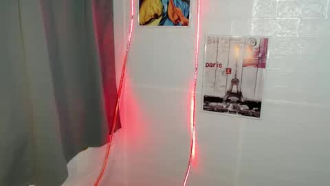 Snapshot of mouiline_rouge69 chatting on 02/16/25, 02:20 mouiline_rouge69 online show from 02/16/25, 02:20