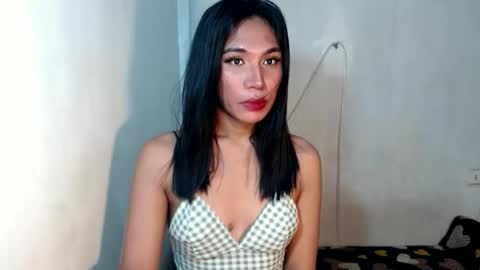 Snapshot of mouiline_rouge69 chatting on 11/18/25, 06:40 mouiline_rouge69 online show from 11/18/25, 06:40