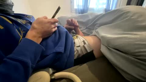 Snapshot of mouillelenos chatting on 01/02/25, 03:19 CamO online show from 01/02/25, 03:19