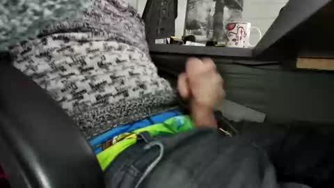 Snapshot of mouillelenos chatting on 03/03/25, 03:31 CamO online show from 03/03/25, 03:31