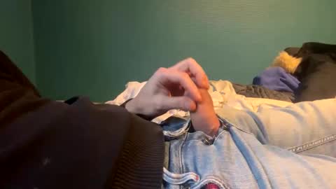 Snapshot of mouillelenos chatting on 01/15/26, 03:38 CamO online show from 01/15/26, 03:38