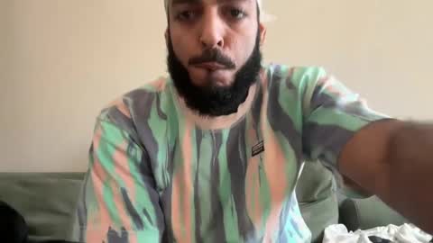 Snapshot of mountaiden chatting on 10/04/25, 03:21 mountaiden online show from 10/04/25, 03:21