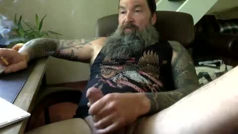 Snapshot of mountainman69696 chatting on 06/14/26, 04:20 mountainman69696 online show from 06/14/26, 04:20