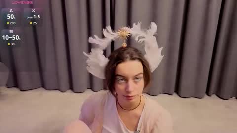 Snapshot of movessa chatting on 12/04/25, 10:51 Luna online show from 12/04/25, 10:51