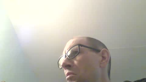 Snapshot of moviem1978 chatting on 12/15/24, 09:56 Frederik online show from 12/15/24, 09:56