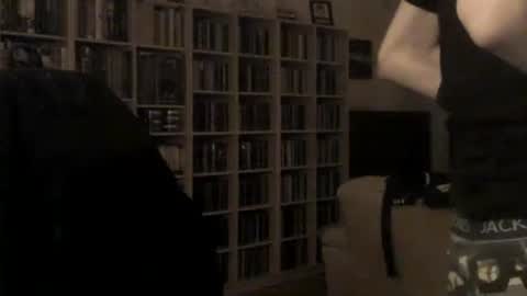 Snapshot of moviem1978 chatting on 01/04/25, 05:47 Frederik online show from 01/04/25, 05:47