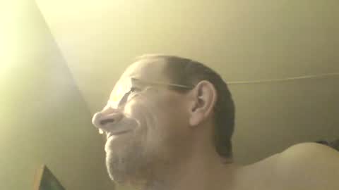 Snapshot of moviem1978 chatting on 02/02/25, 05:15 Frederik online show from 02/02/25, 05:15