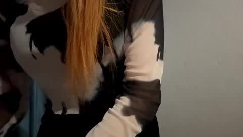 Jenny online show from 11/30/25, 03:49