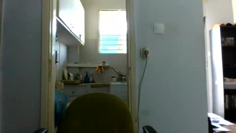 Snapshot of mppempis81 chatting on 06/07/26, 01:37 mppempis81 online show from 06/07/26, 01:37
