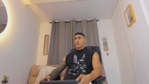 Snapshot of mr_adrian_ chatting on 03/26/26, 12:11 online show from 03/26/26, 12:11