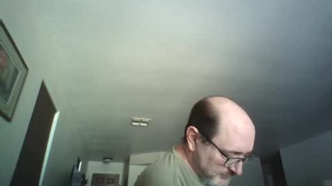 Snapshot of mr_anonymous57 chatting on 04/24/26, 03:58 MrAnonymou57 online show from 04/24/26, 03:58