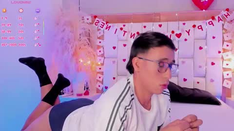 Snapshot of mr_aronnn_ chatting on 02/15/26, 03:25 aron online show from 02/15/26, 03:25