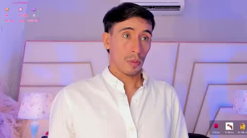 Snapshot of mr_aronnn_ chatting on 02/22/26, 03:18 aron online show from 02/22/26, 03:18