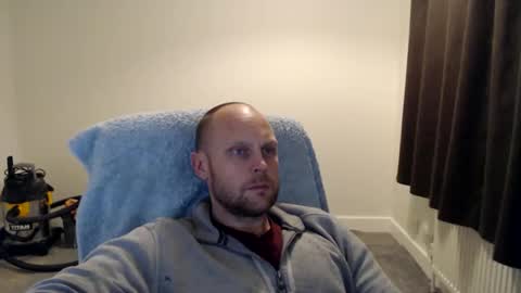 Snapshot of mr_baldy chatting on 10/24/25, 09:44 Mr Baldy Likes to Chat online show from 10/24/25, 09:44
