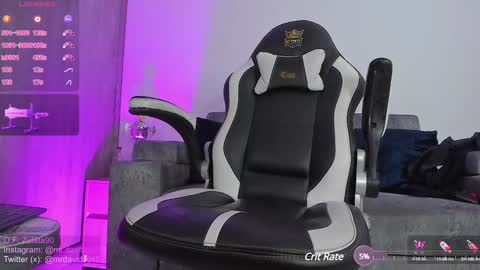 Snapshot of mr_david_cox chatting on 12/22/24, 03:33 David online show from 12/22/24, 03:33