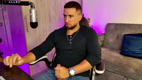 Snapshot of mr_david_cox chatting on 02/15/25, 01:05 David online show from 02/15/25, 01:05